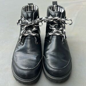 Woman’s Alegria lace up boot ‘Cheri’, size 40
Great condition, black